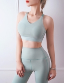 Spring and summer sports yoga set female beautiful back, hip -to -hand running and fitness yoga clothing two -piece suit